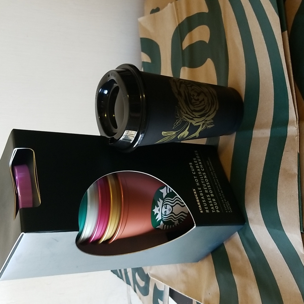 Plastic Starbucks reuseable cups